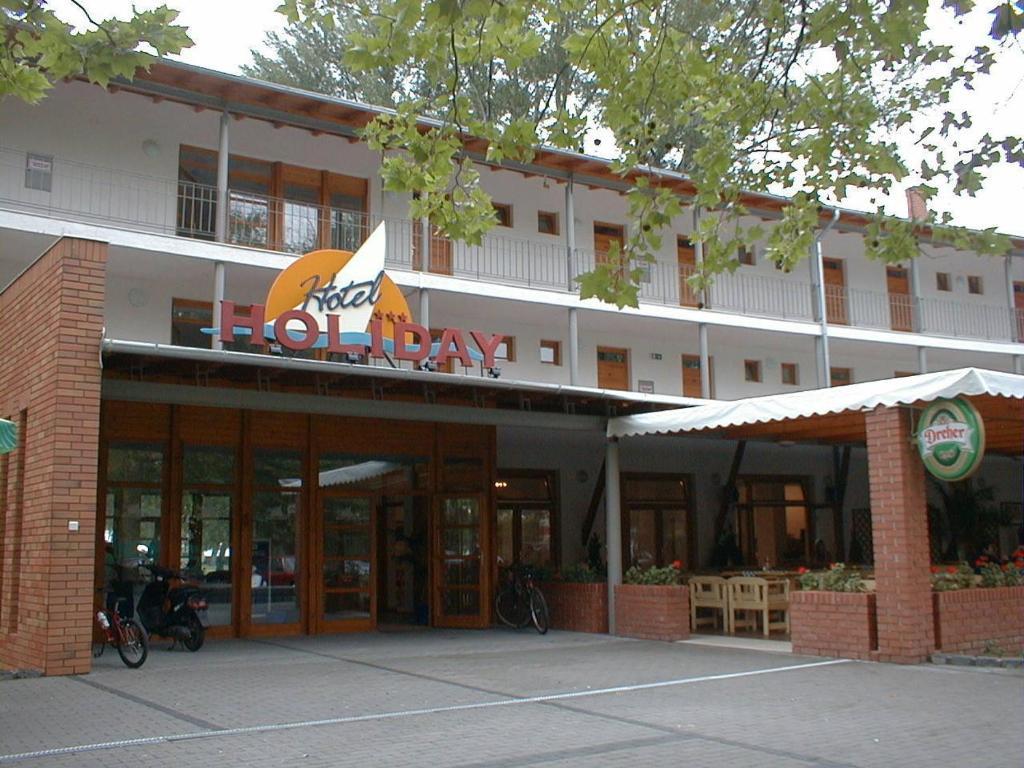 Hotel Holiday Siófok Exterior foto